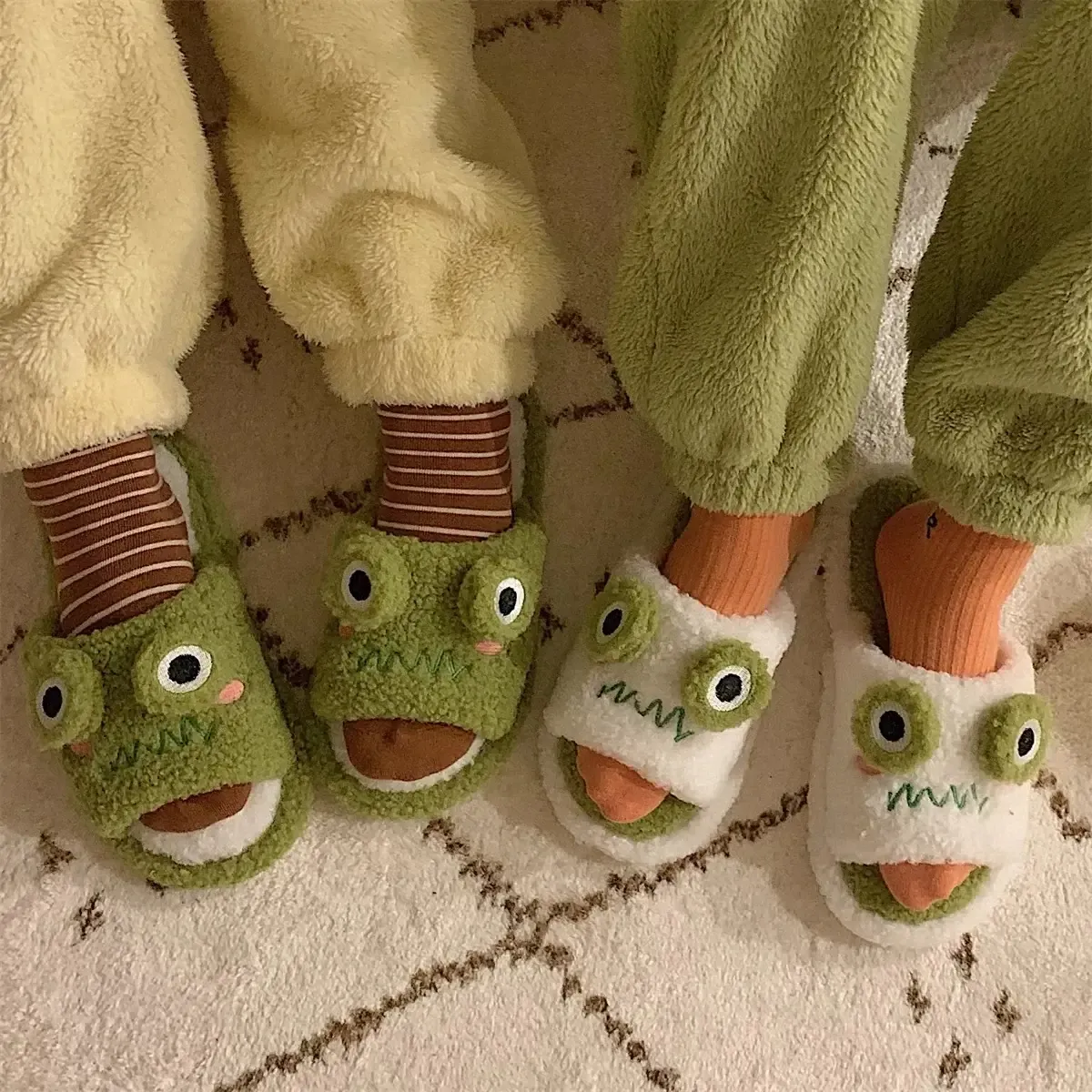 Chaussons Animaux Grenouille en Peluche – Image 6
