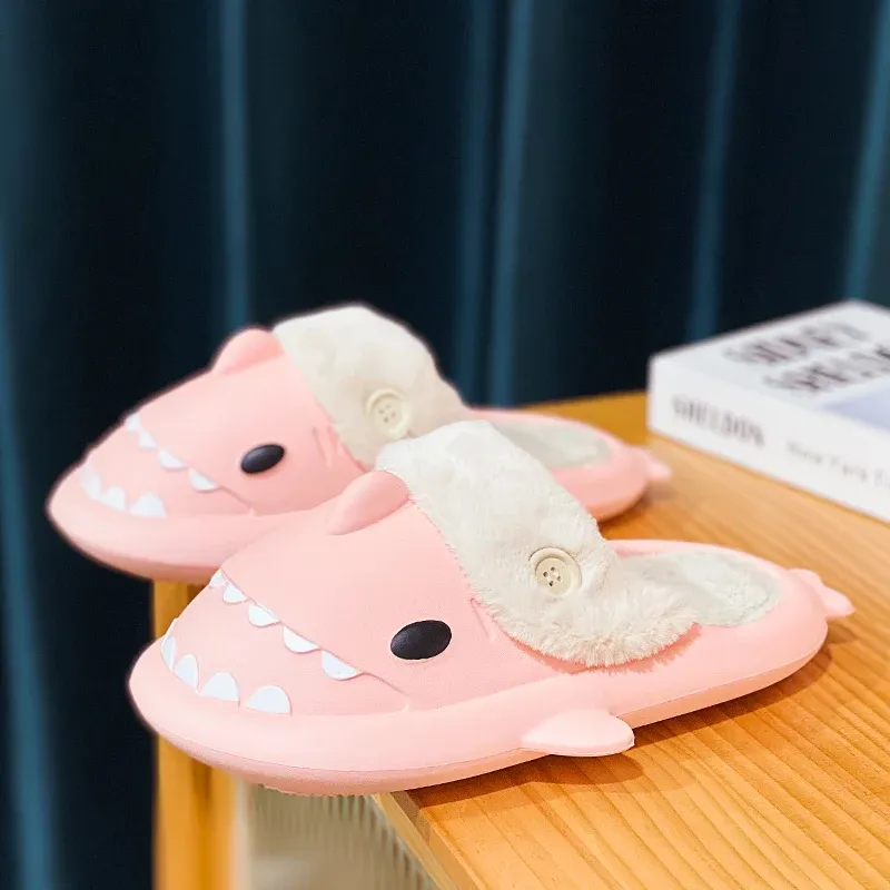 Pantoufles Requin Rose Polaire – Image 4