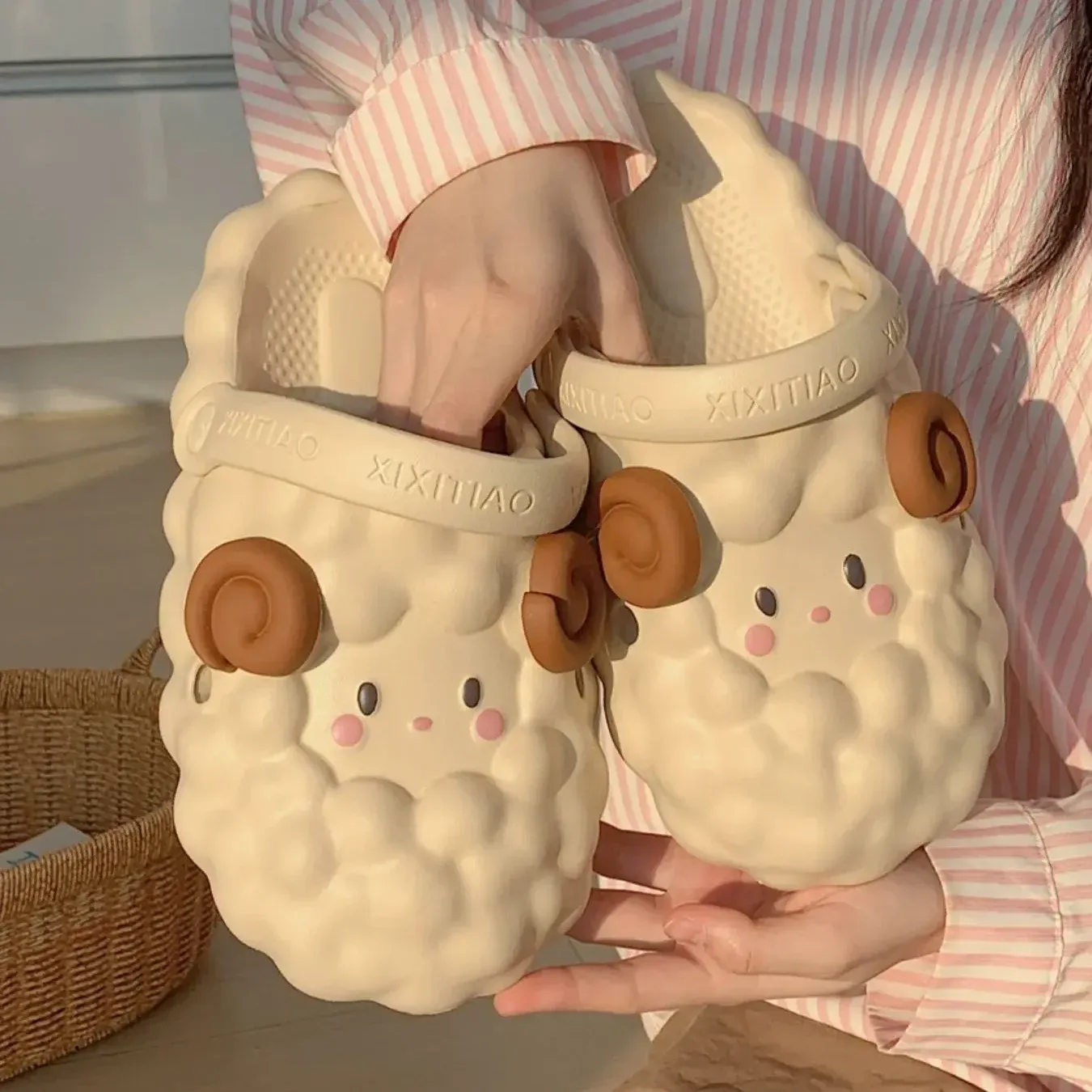 Claquettes Mouton Kawaii – Image 8