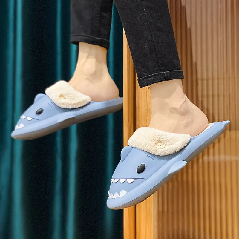 Pantoufles Requin Bleu Polaire – Image 2