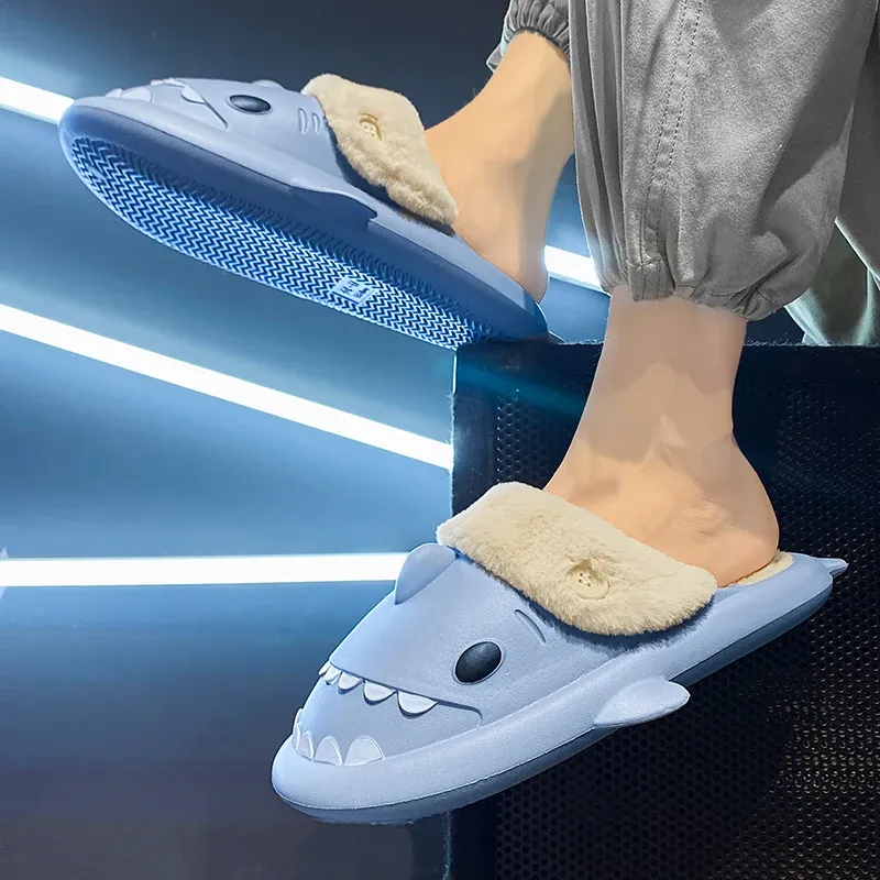 Pantoufles Requin Bleu Polaire – Image 4