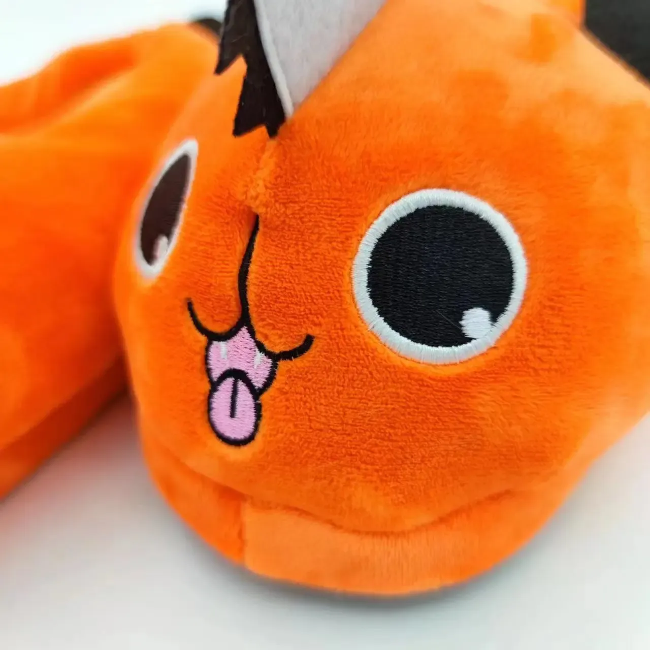 Chaussons Manga Pochita – Image 4