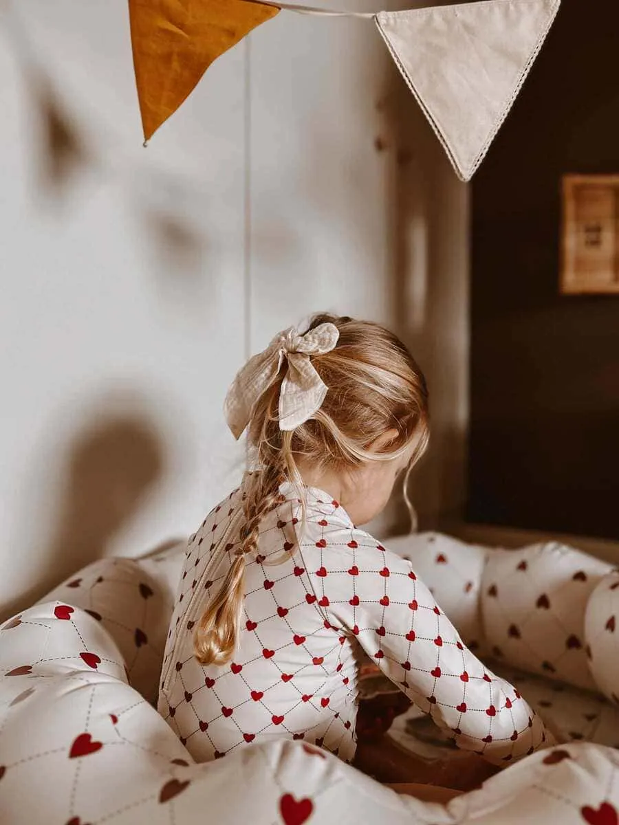 Maillot de bain fille Anti-uv coeurs | Lovely roots – Mrs Ertha – Image 2