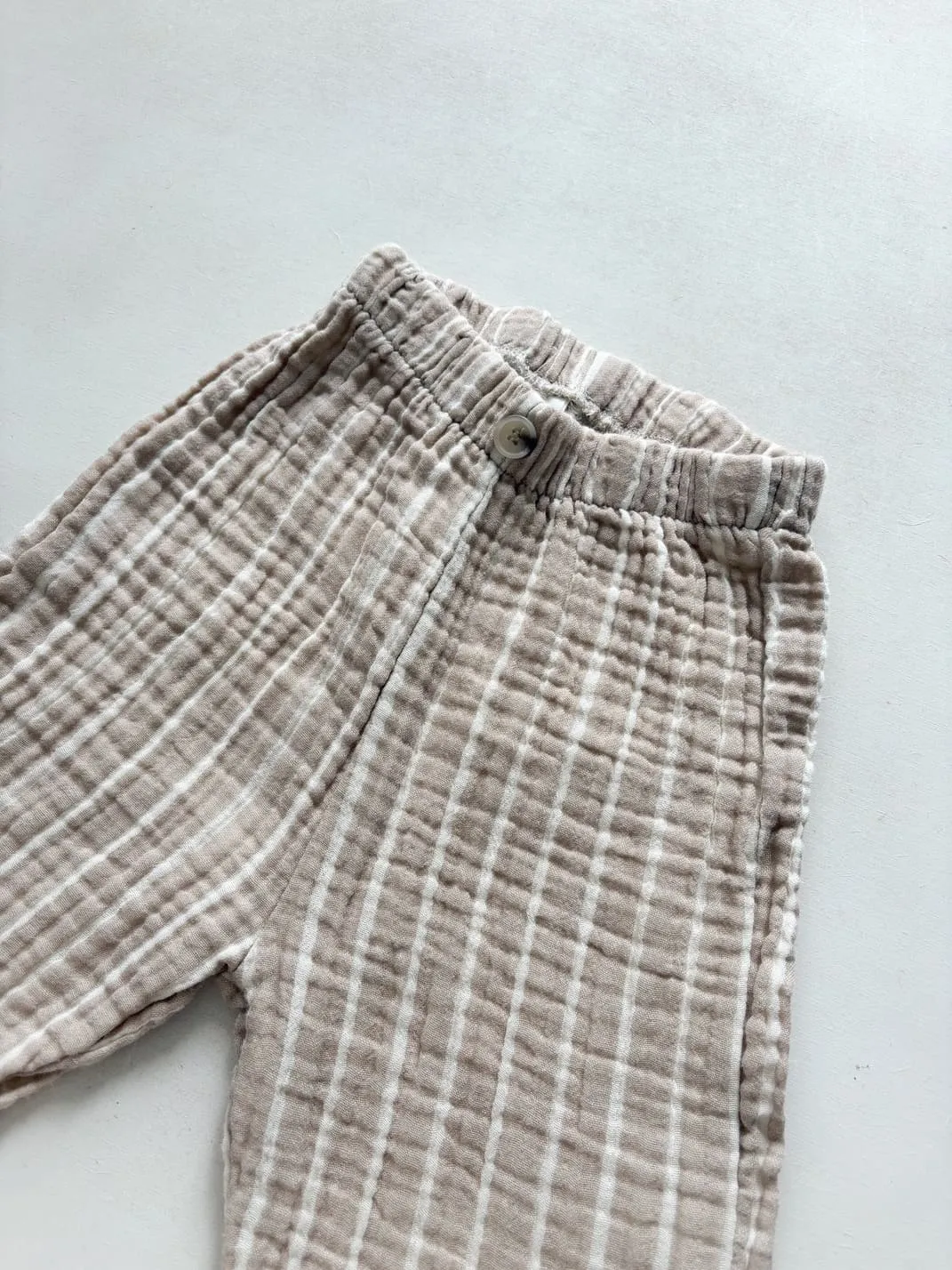 Pantalon gaze de coton enfant beige | Rayures – Image 2
