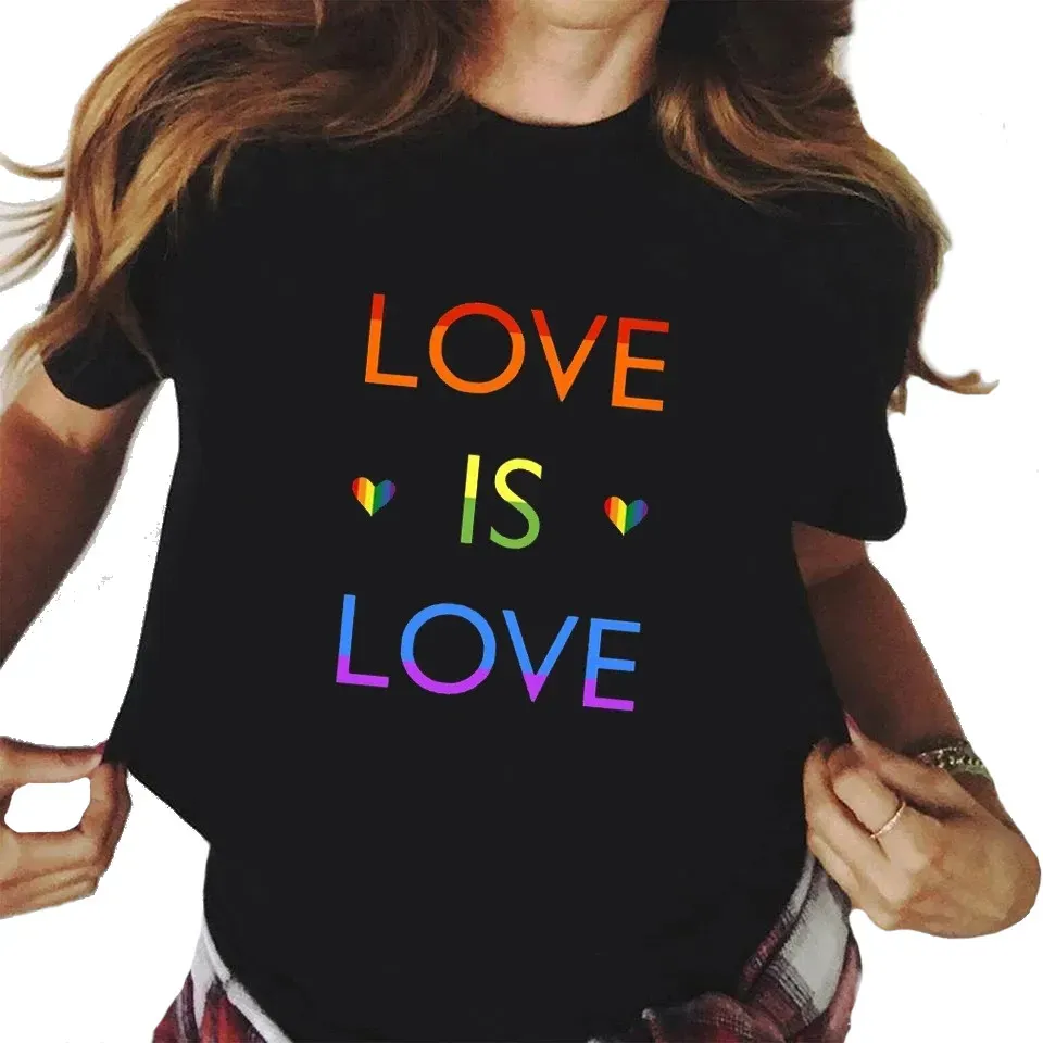 T-shirt Love is Love