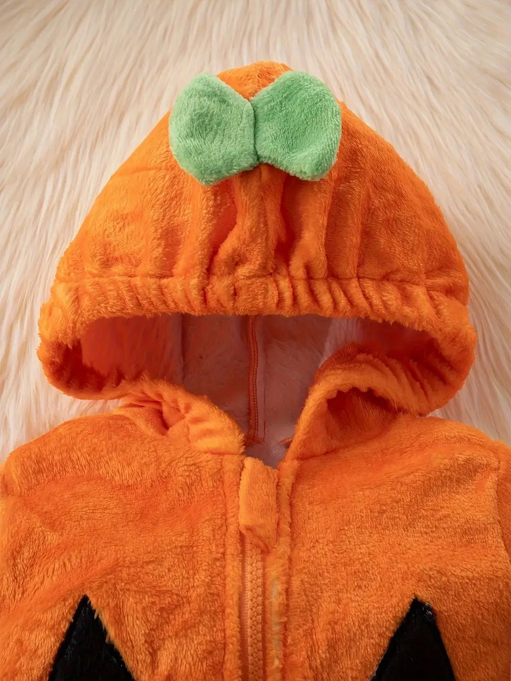 Combinaison bébé fille motif citrouille avec capuche et détails 3D festifs – Image 6