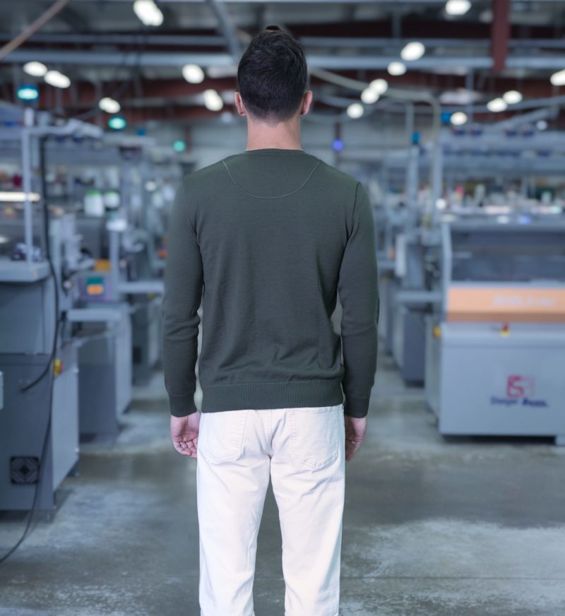 Pull Royal Mer uni col V Kaki – CHARLES – Image 5