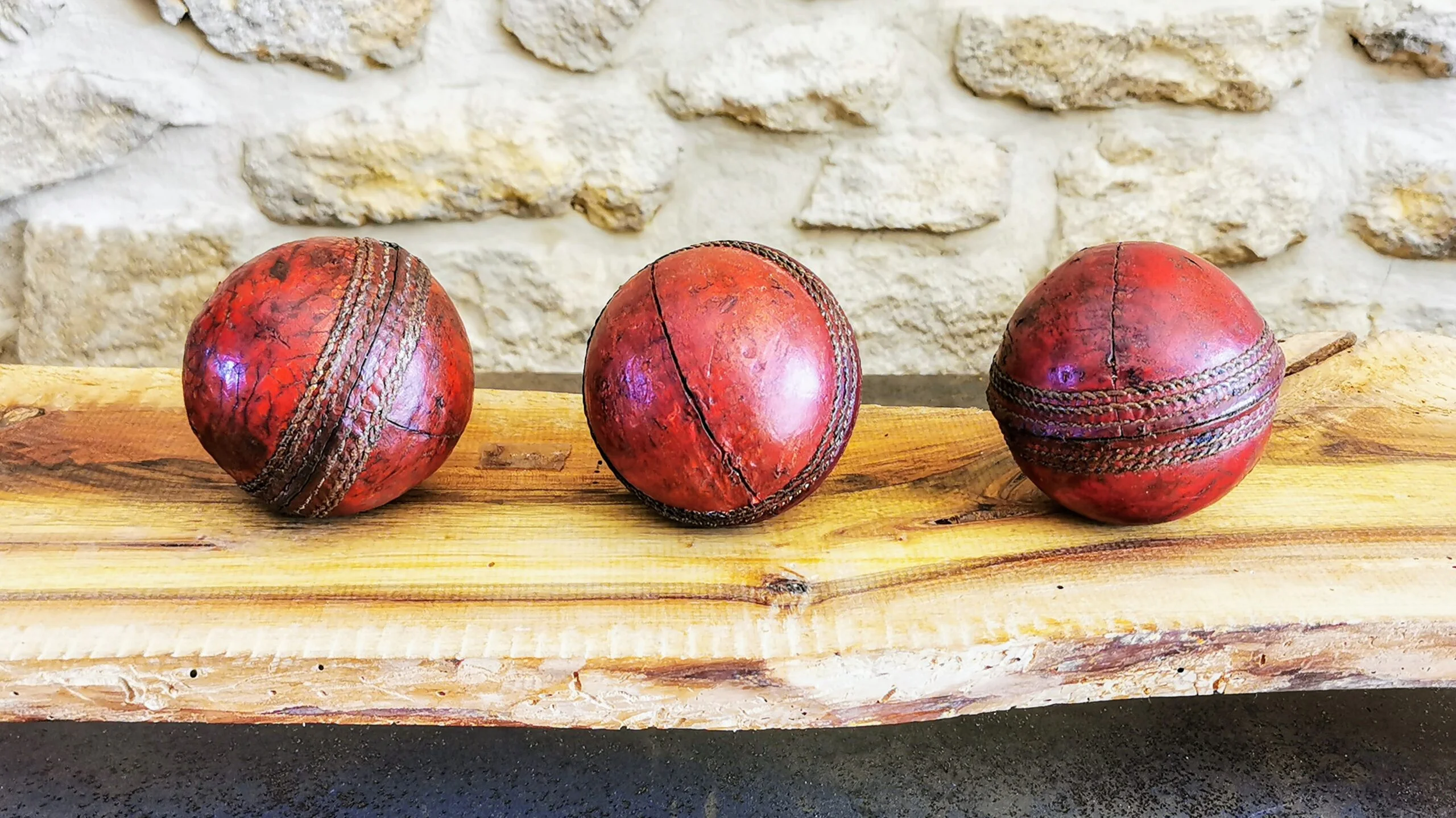 Balle de cricket ancienne (1930 – 1980)