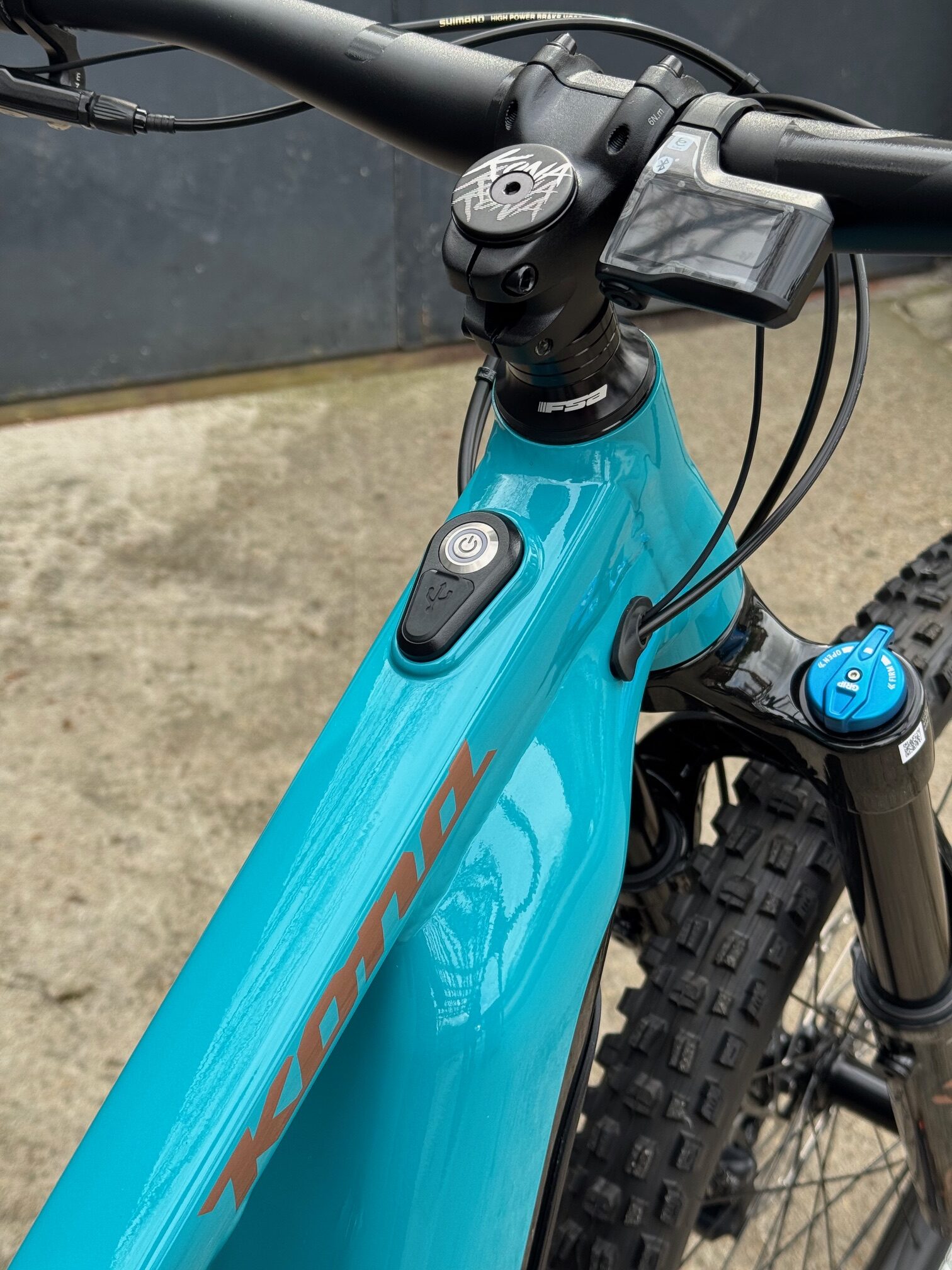 KONA Remote X – 2025 – Gloss Viridian Blue – Image 8