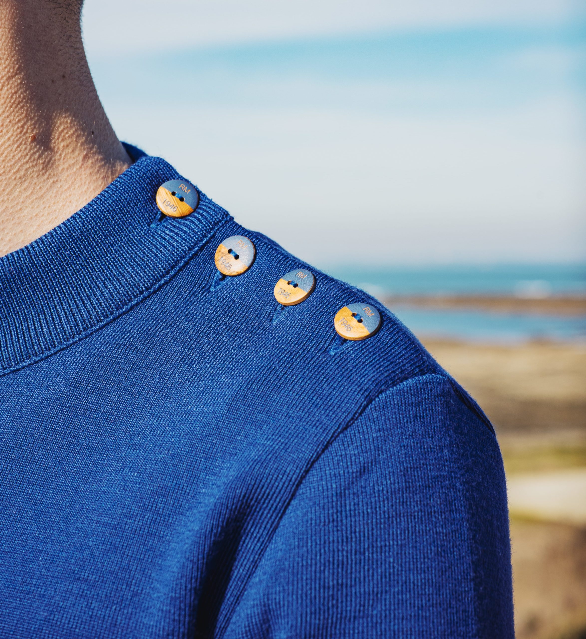 Pull Royal Mer col montant boutonné Marceau – Abysse – Image 3