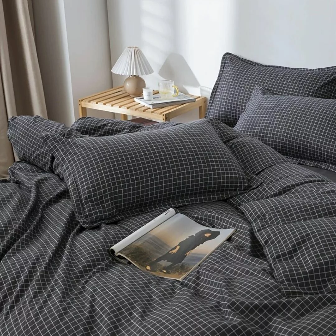 Parure de lit carreaux noirs minimalistes – Élégance moderne et sommeil raffiné – Style épuré pour chambre design – Image 6